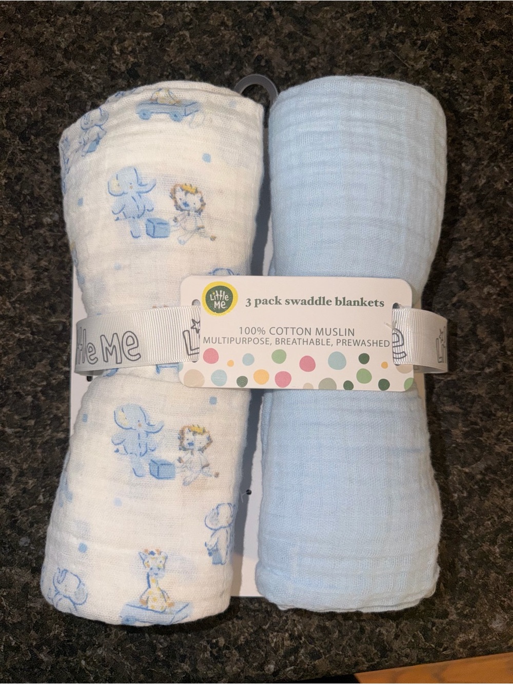 ⭐️ 2 - Little Me swaddle blankets